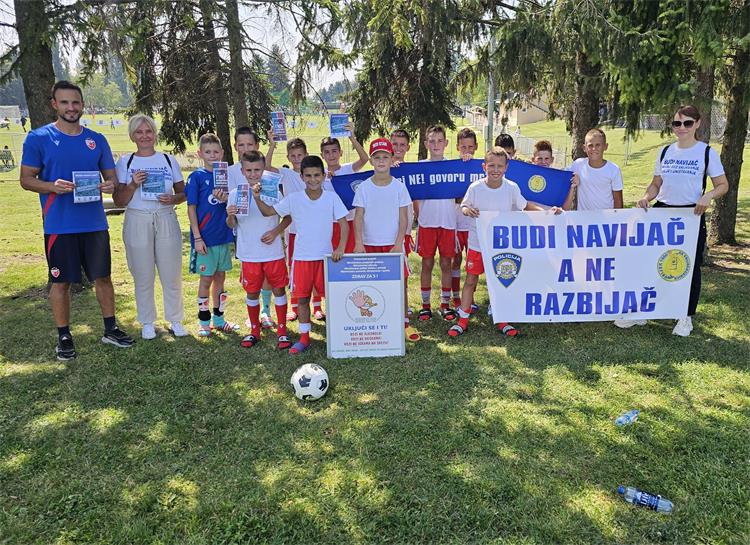 Slika /2023/PREVENCIJA/nogometni turnir Kneževi Vinogradi/interna cup13.jpg.heic.jpg
